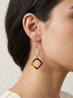 CosmoStyle Gold Tortoise Link Earrings | Geometric Lightweight Dangles